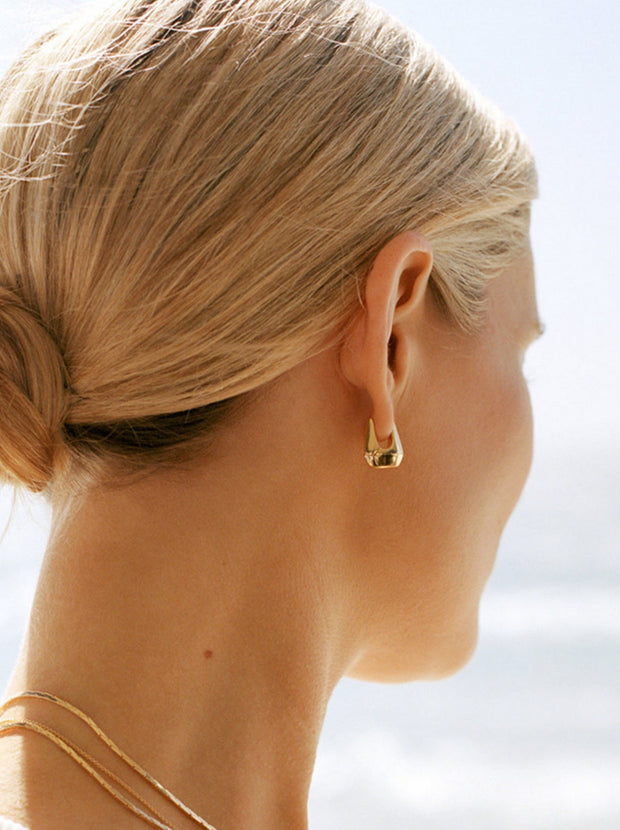 Lucy Williams Arco Small Hoop Earrings - Gold